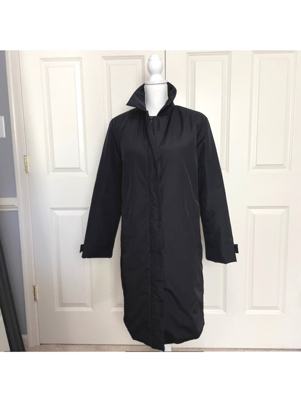 TravelSmith Women's Black Long Quilted Coat Medium Warm Winter Outerwear